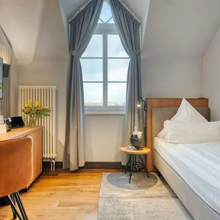 Inselhotel Koenig 호텔