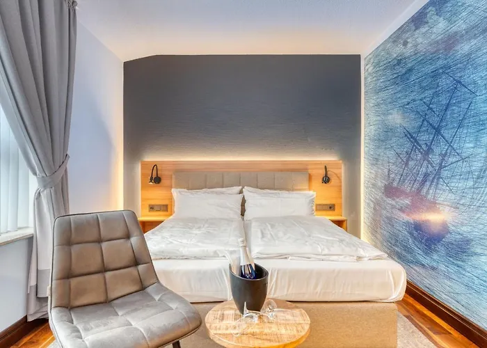 Отель Inselhotel Koenig 4*